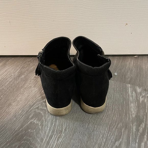 Zip-Up Black Velvet Shoes - Picture 2 of 3